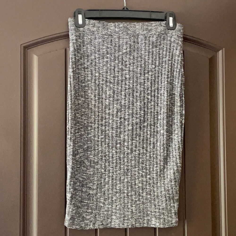 💫CLOSING SALE💫Cotton On grey pencil skirt